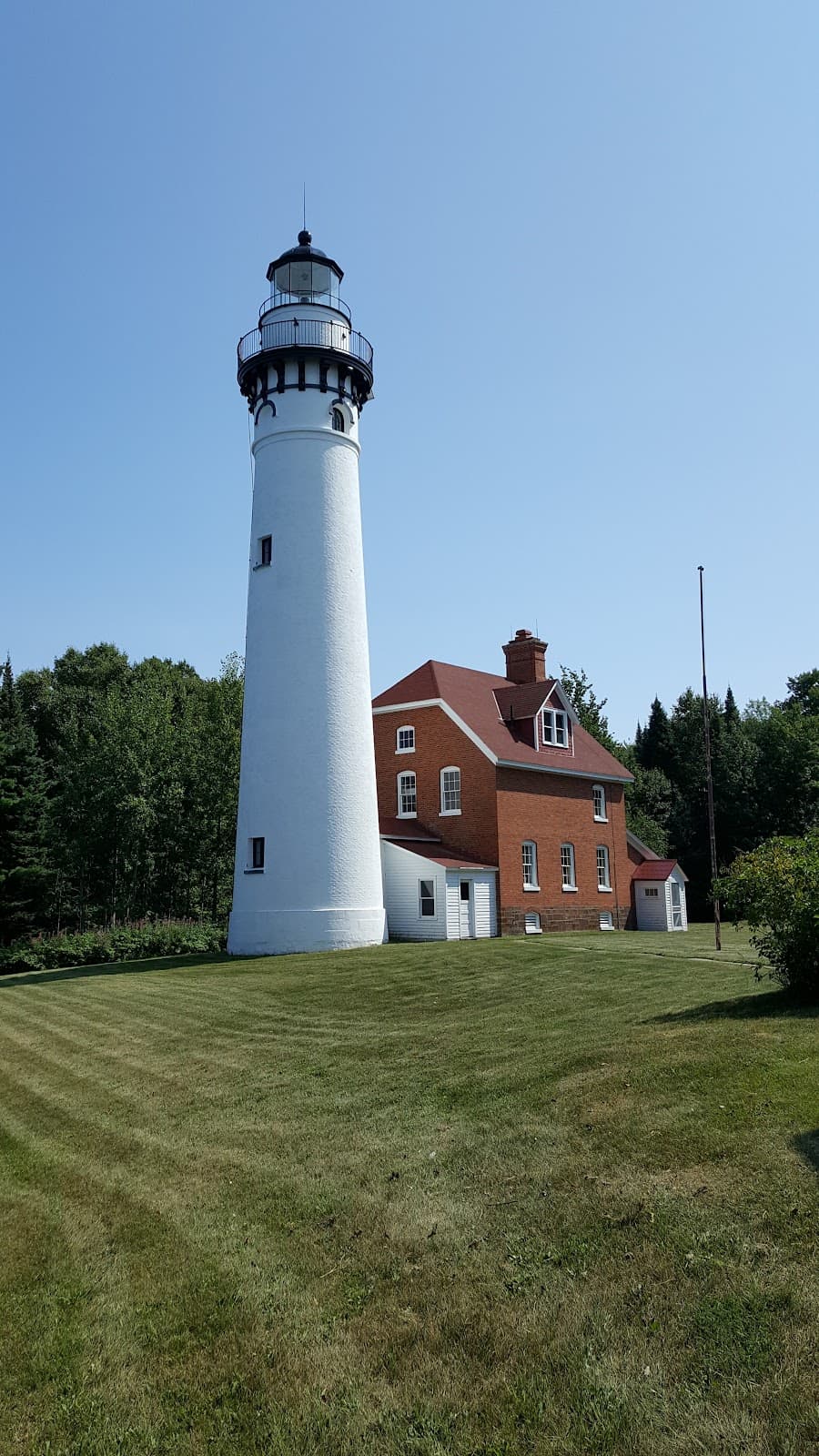 Outer Island Lighthouse - Image 1