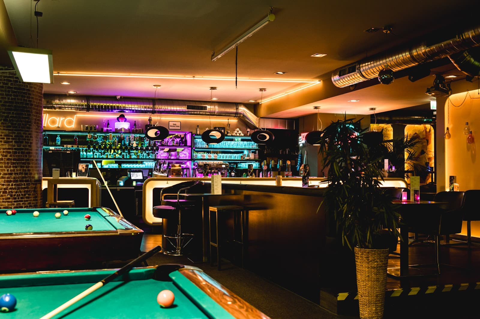 Various Billiard Halls in Vienna - Image 1