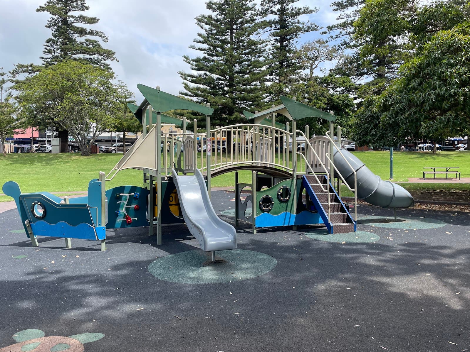 Hindmarsh Park - Image 1