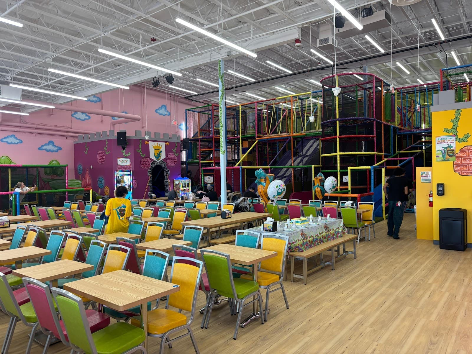 Kids Empire - Image 1