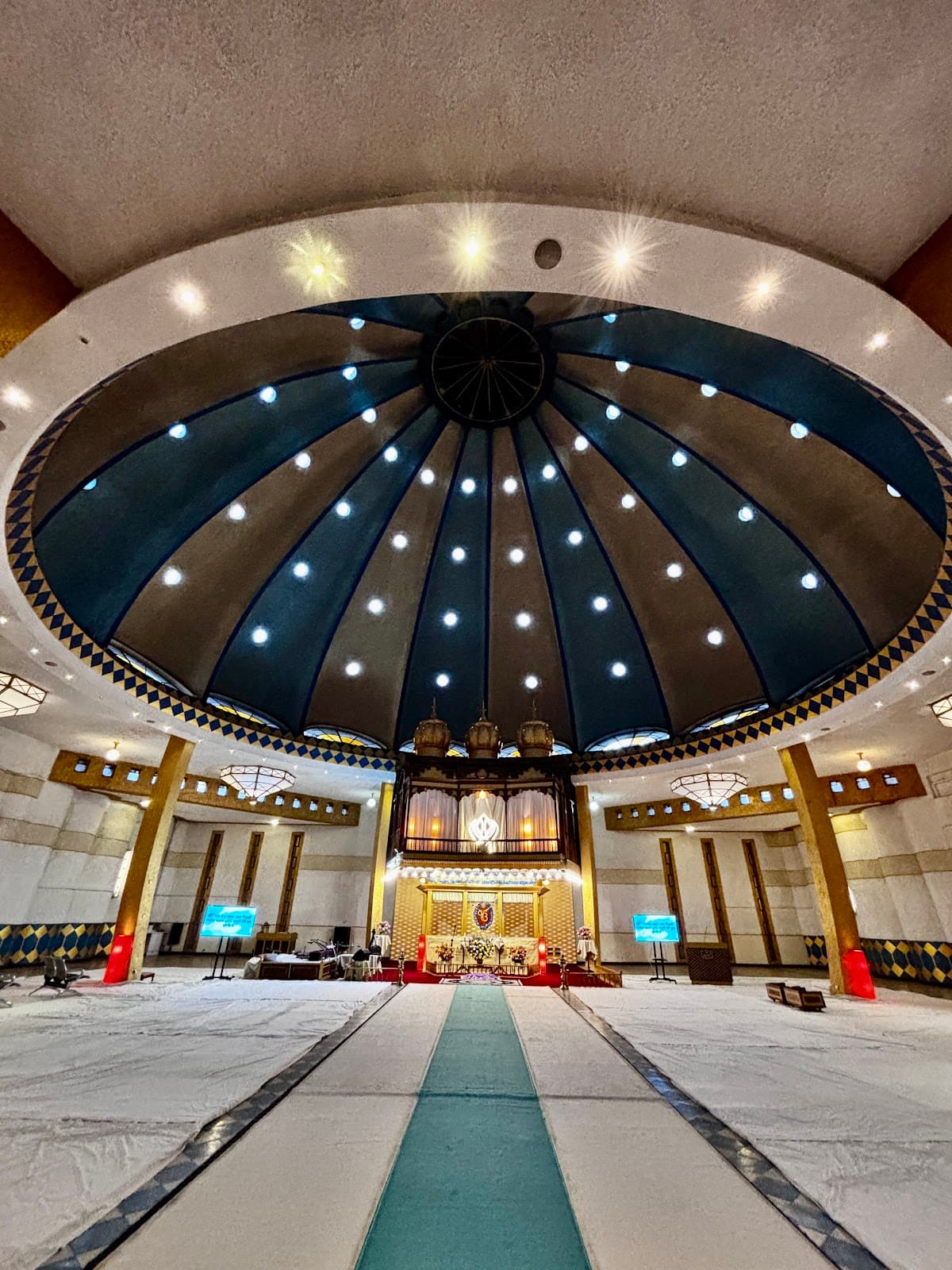 Siri Guru Singh Sabha Sikh Temple - Image 1