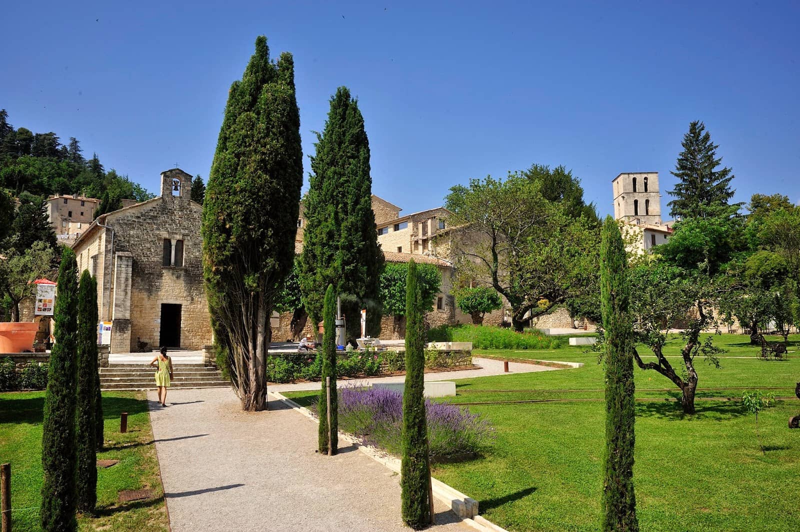 Garden of a Thousand Scents