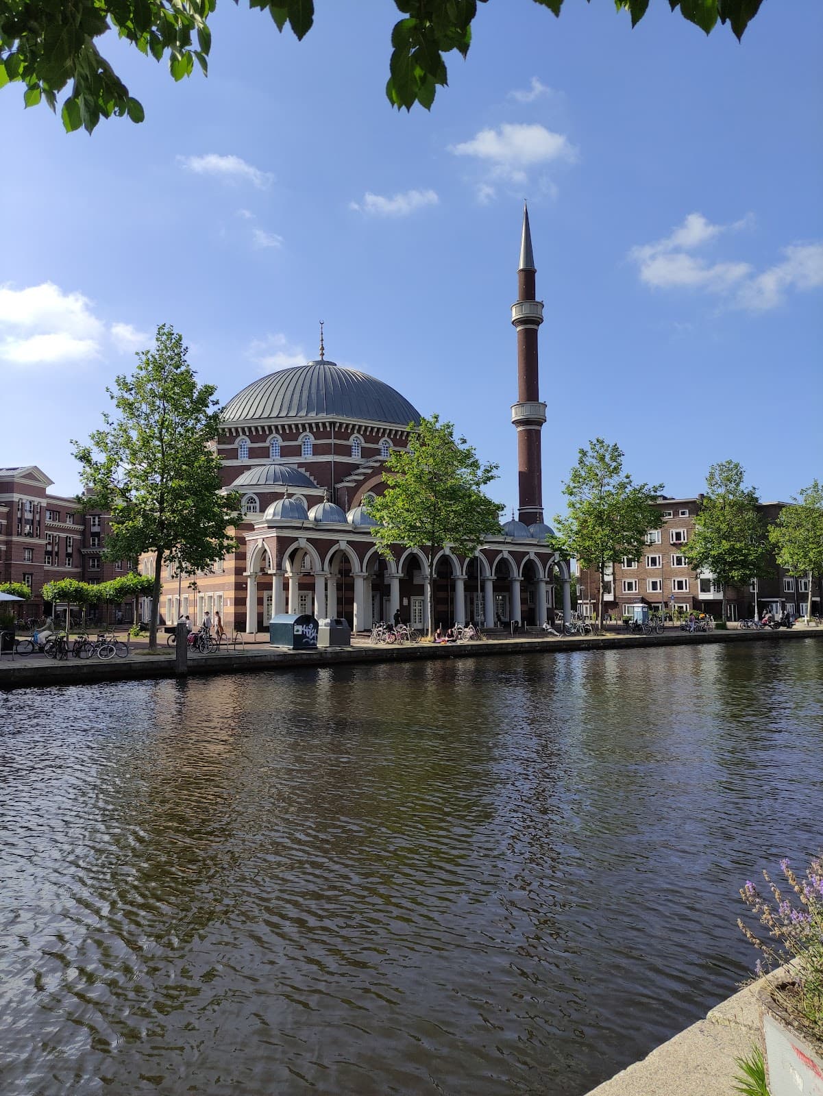 Amsterdam West - Image 1