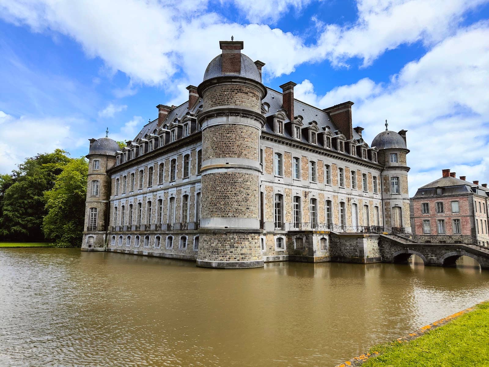 The Extensive Library