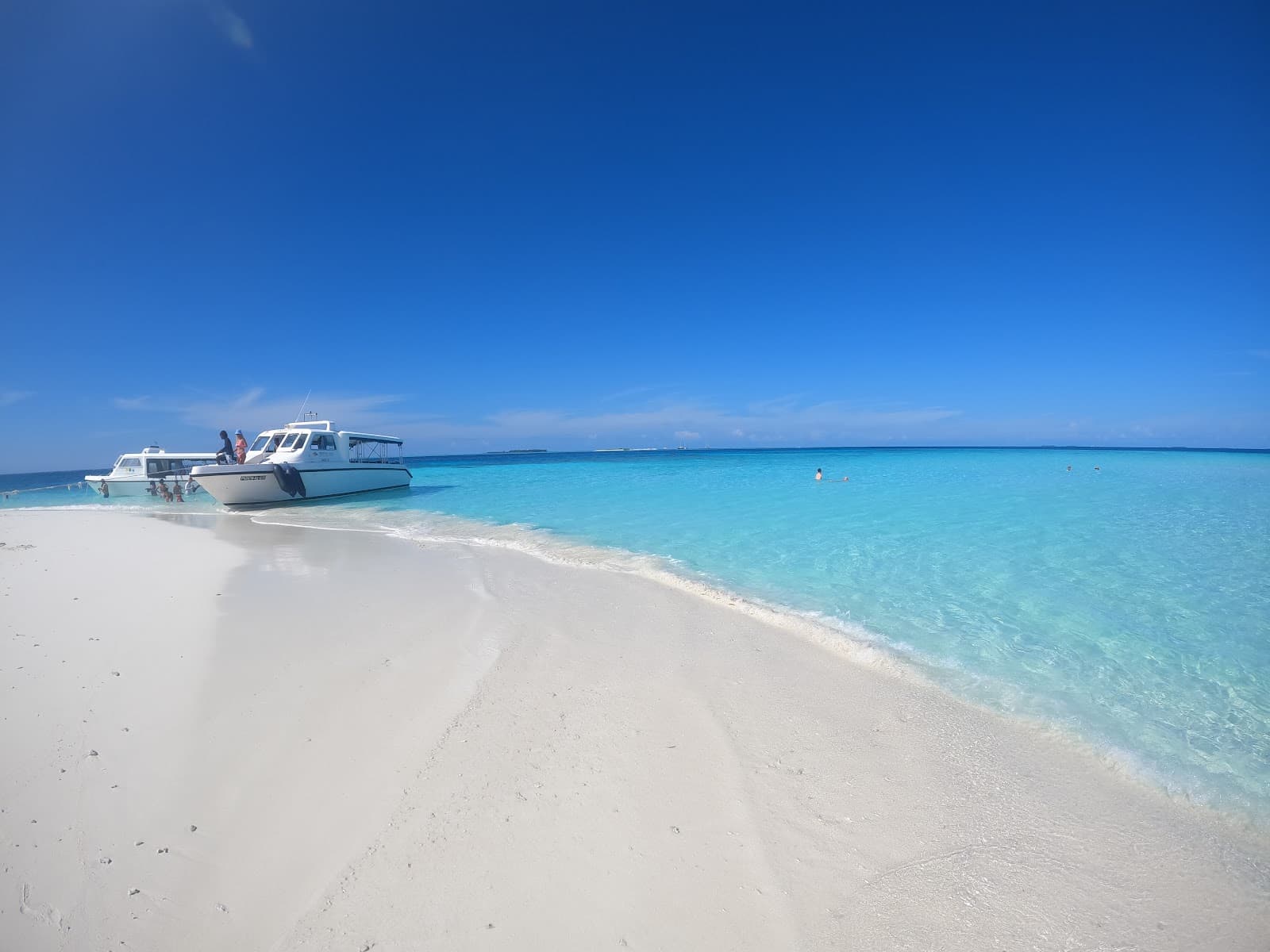 Sandbank Maafushi Maldives - Image 1