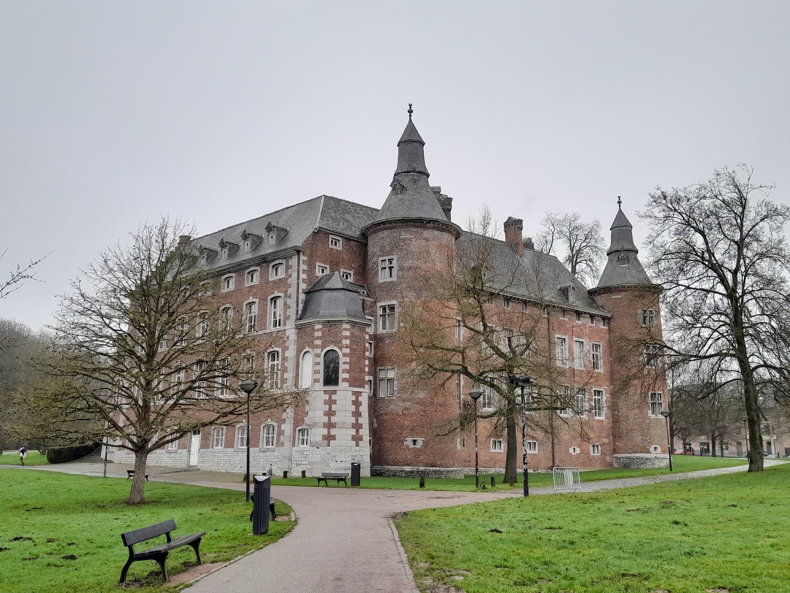 Château de Monceau-sur-Sambre - Image 1