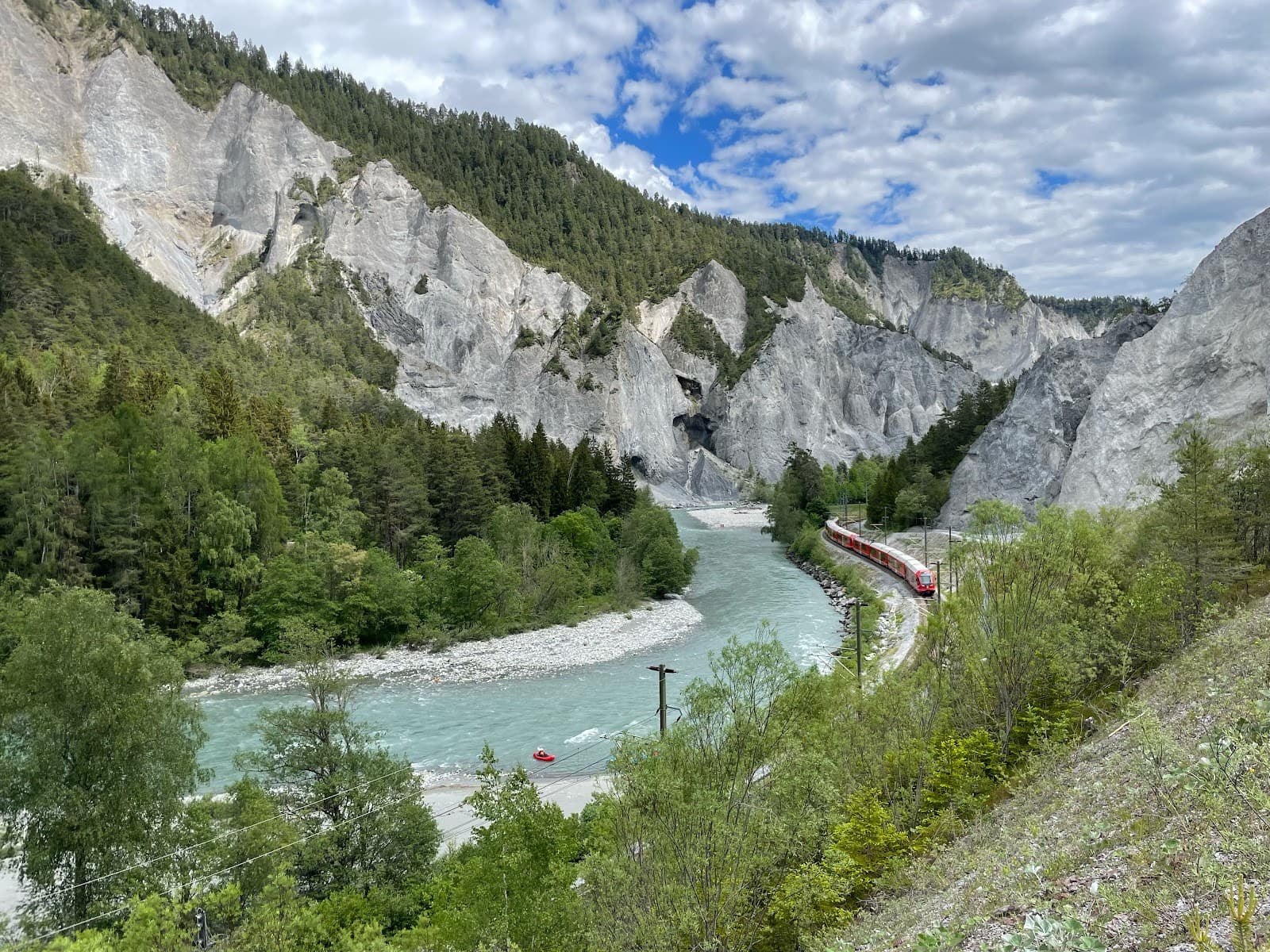 Rhine Gorge (Ruinaulta) - Image 1