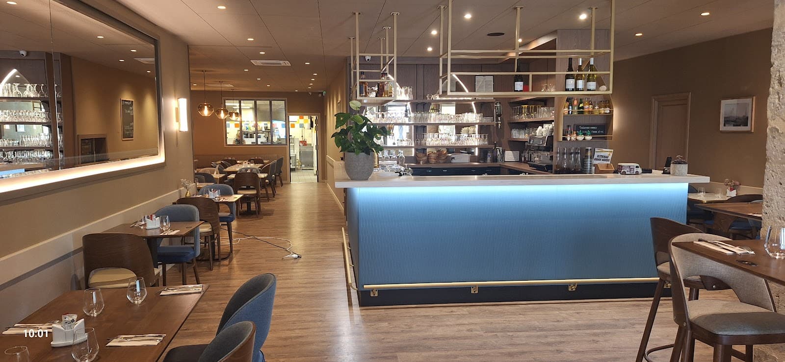 Arcades of Carentan - Image 1