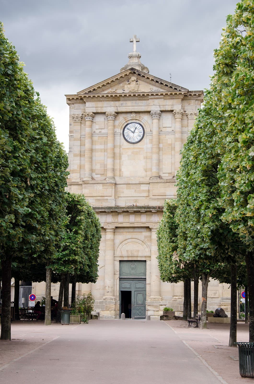 Place du Champ de Mars - Image 1