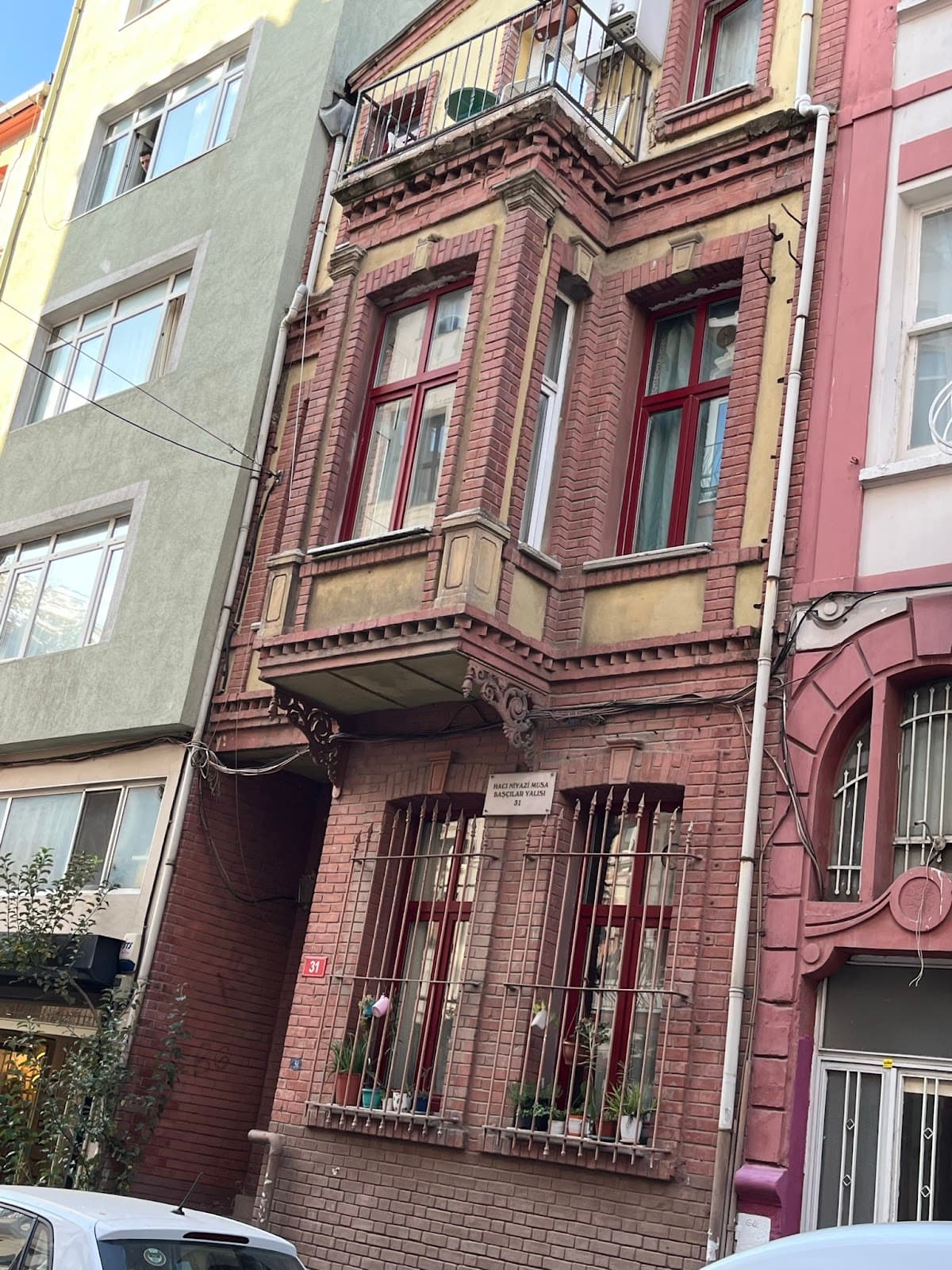 Yeldeğirmeni, Kadıköy - Image 1