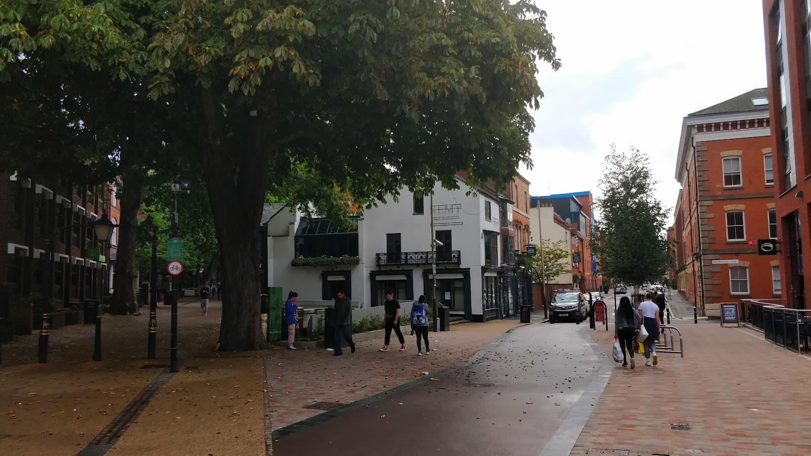 New Walk Promenade - Image 1