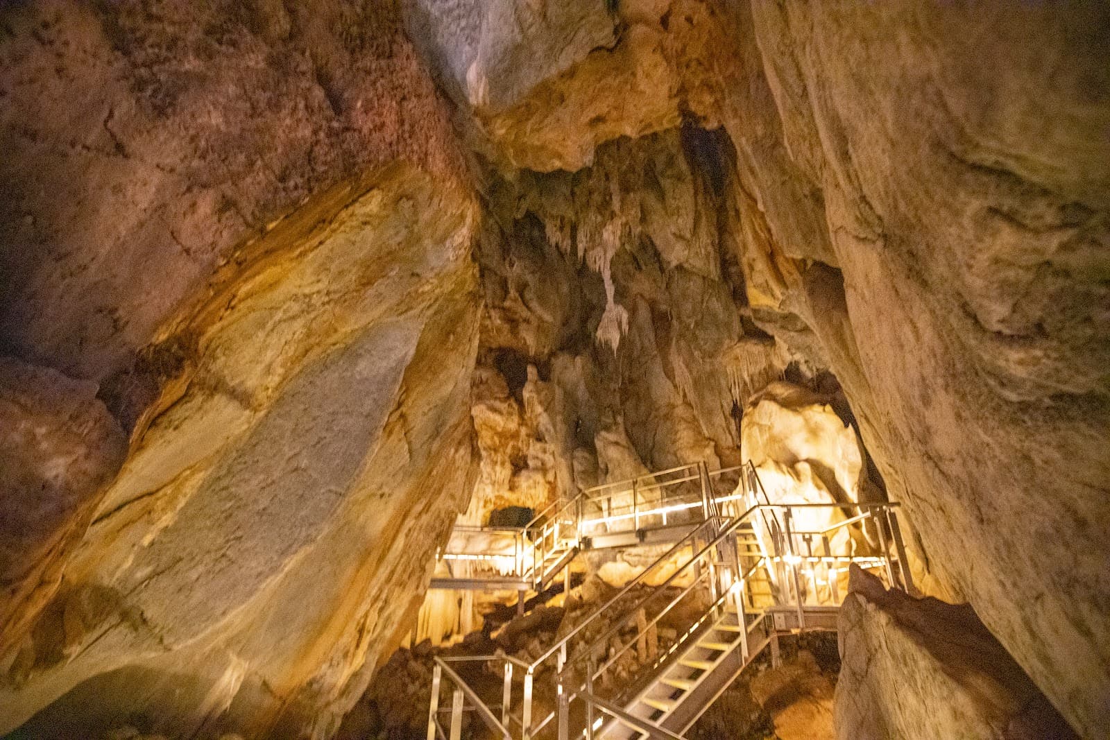 Chillagoe-Mungana Caves National Park - Image 1