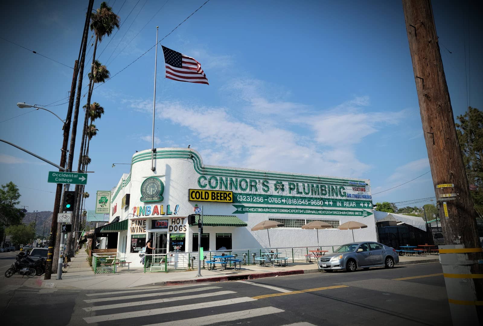 Delicious Hot Dogs & Pretzels