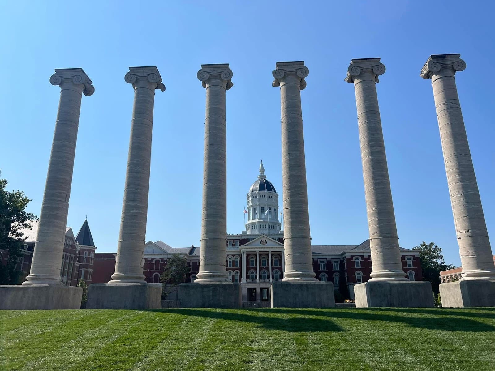 The Columns - Image 1