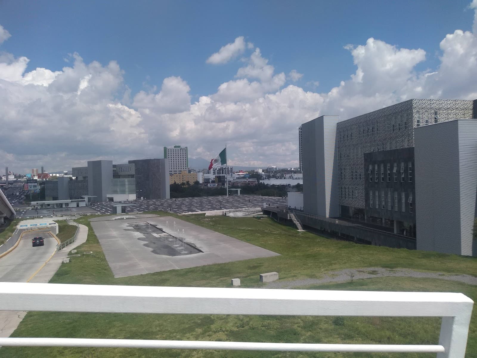 Parque Lineal Puebla - Image 1