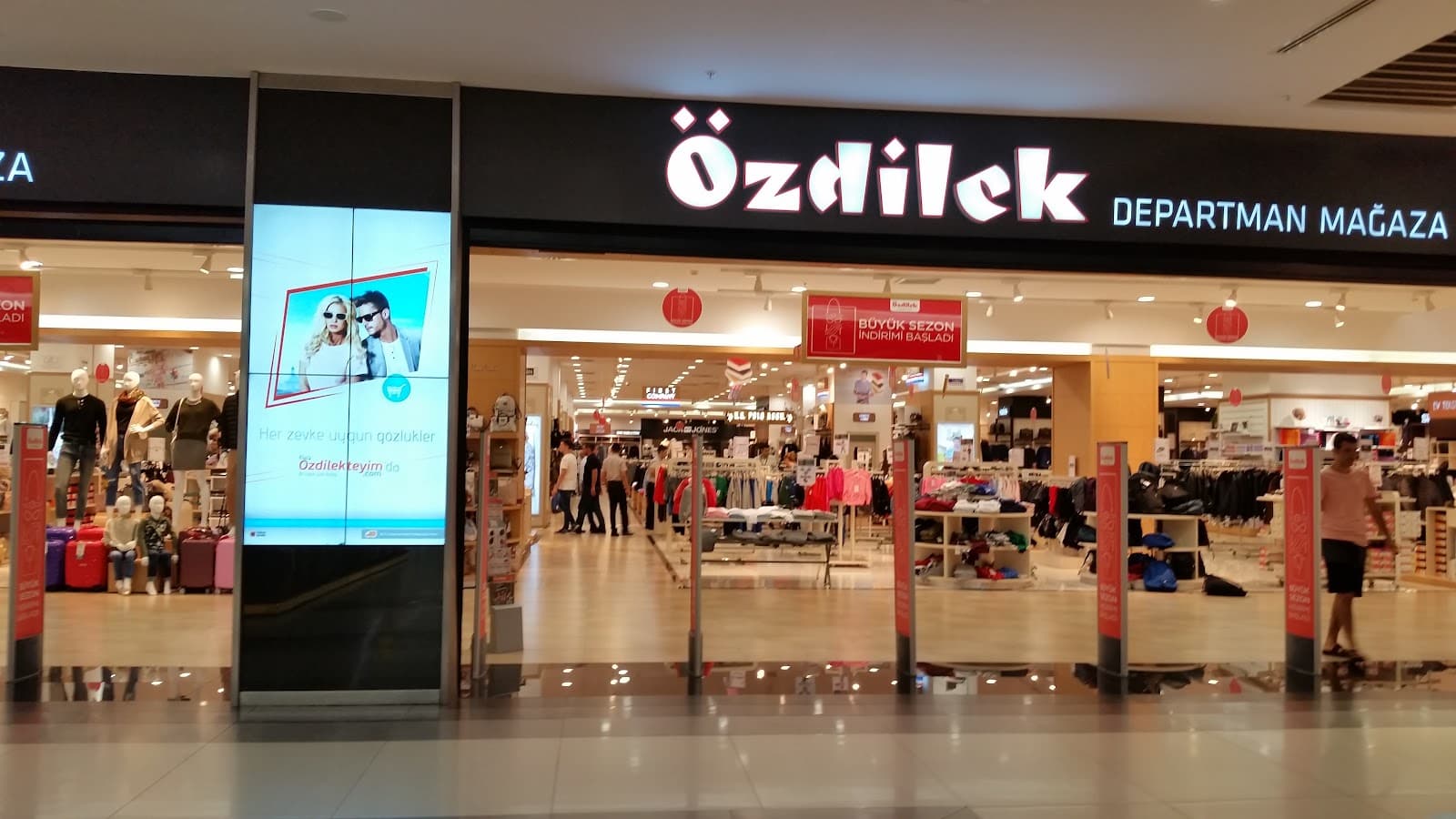 Özdilek, Istanbul - Image 1