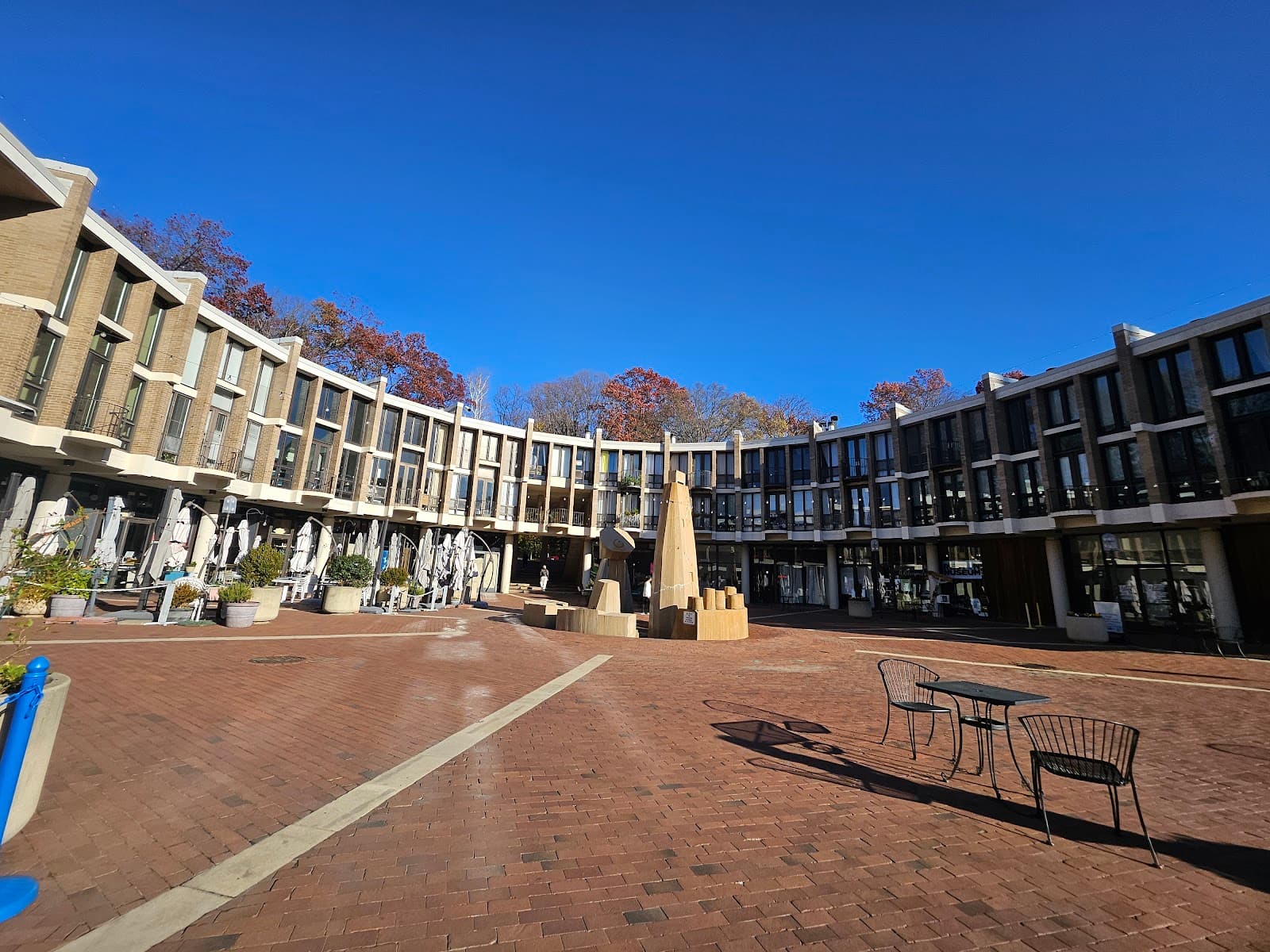 Lake Anne Plaza - Image 1