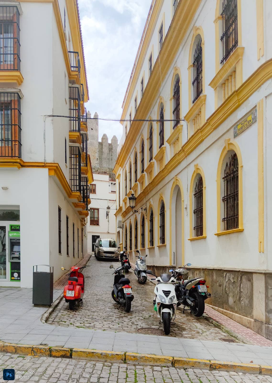 Local Boutiques & Cafes