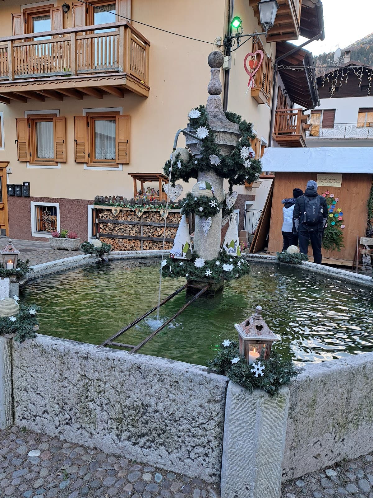 Siror Christmas Market - Image 1