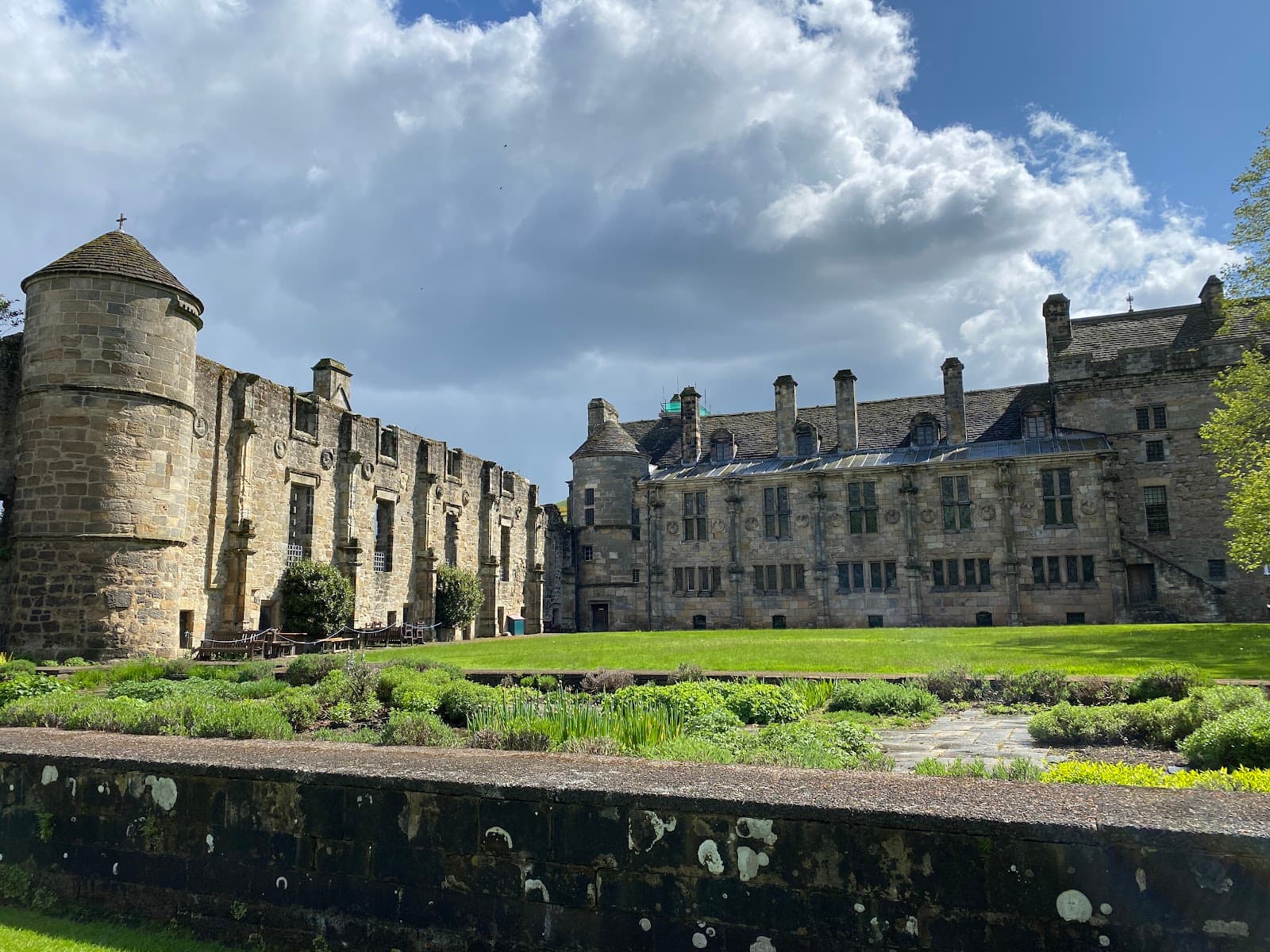 Falkland Palace and Garden - Image 1