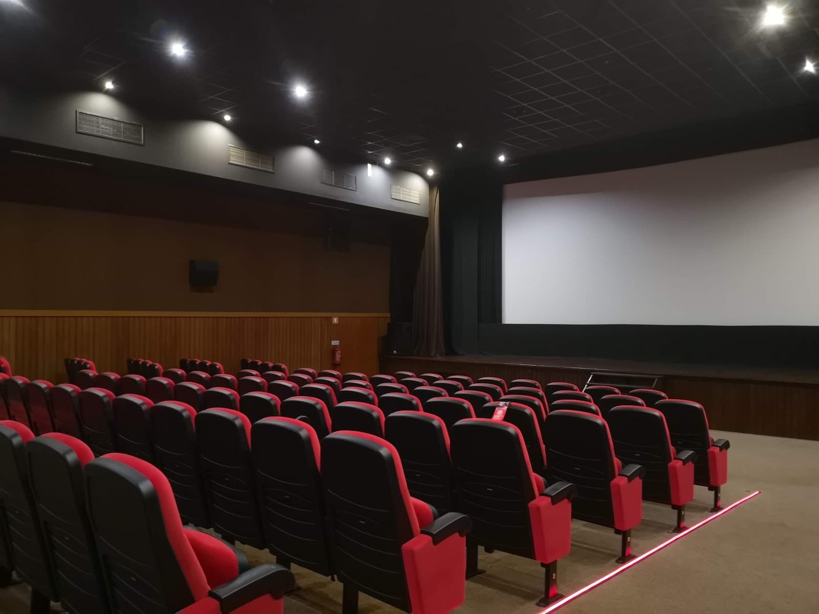 Setúbal Urban Art Circuit - Image 1