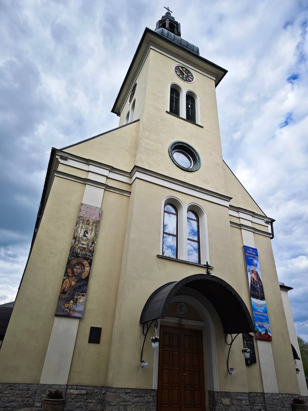 Modern Architectural Blend