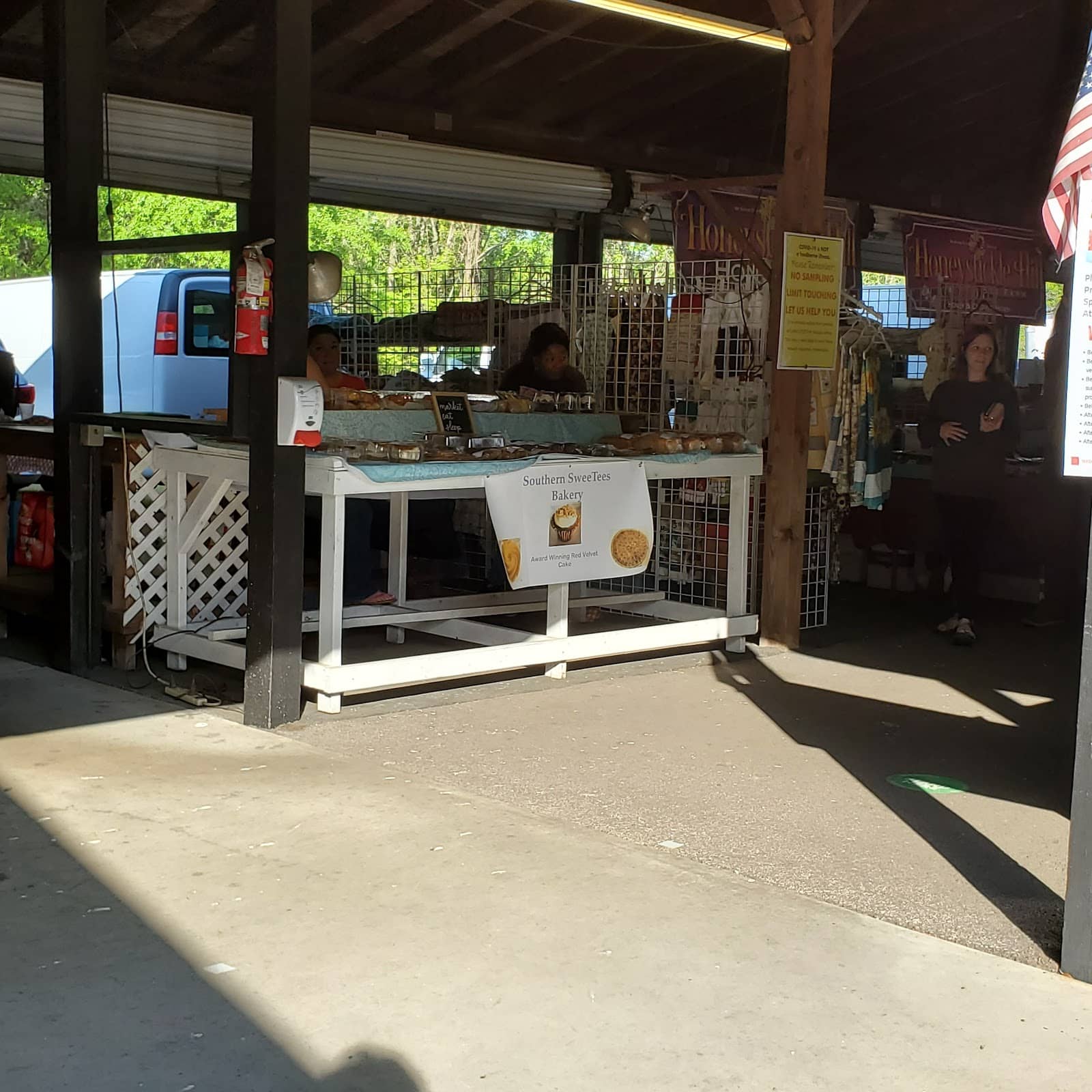 Handmade Crafts & Gifts