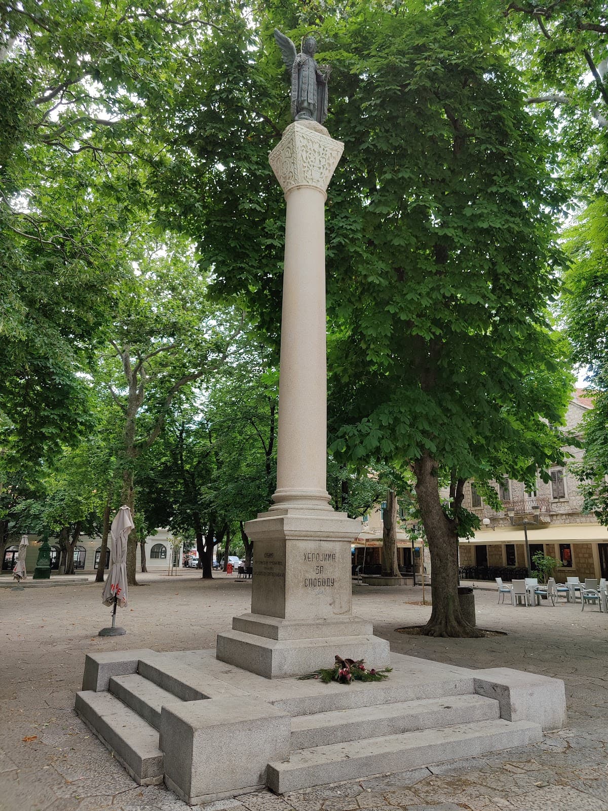 Platani Square (Trg Slobode) - Image 1