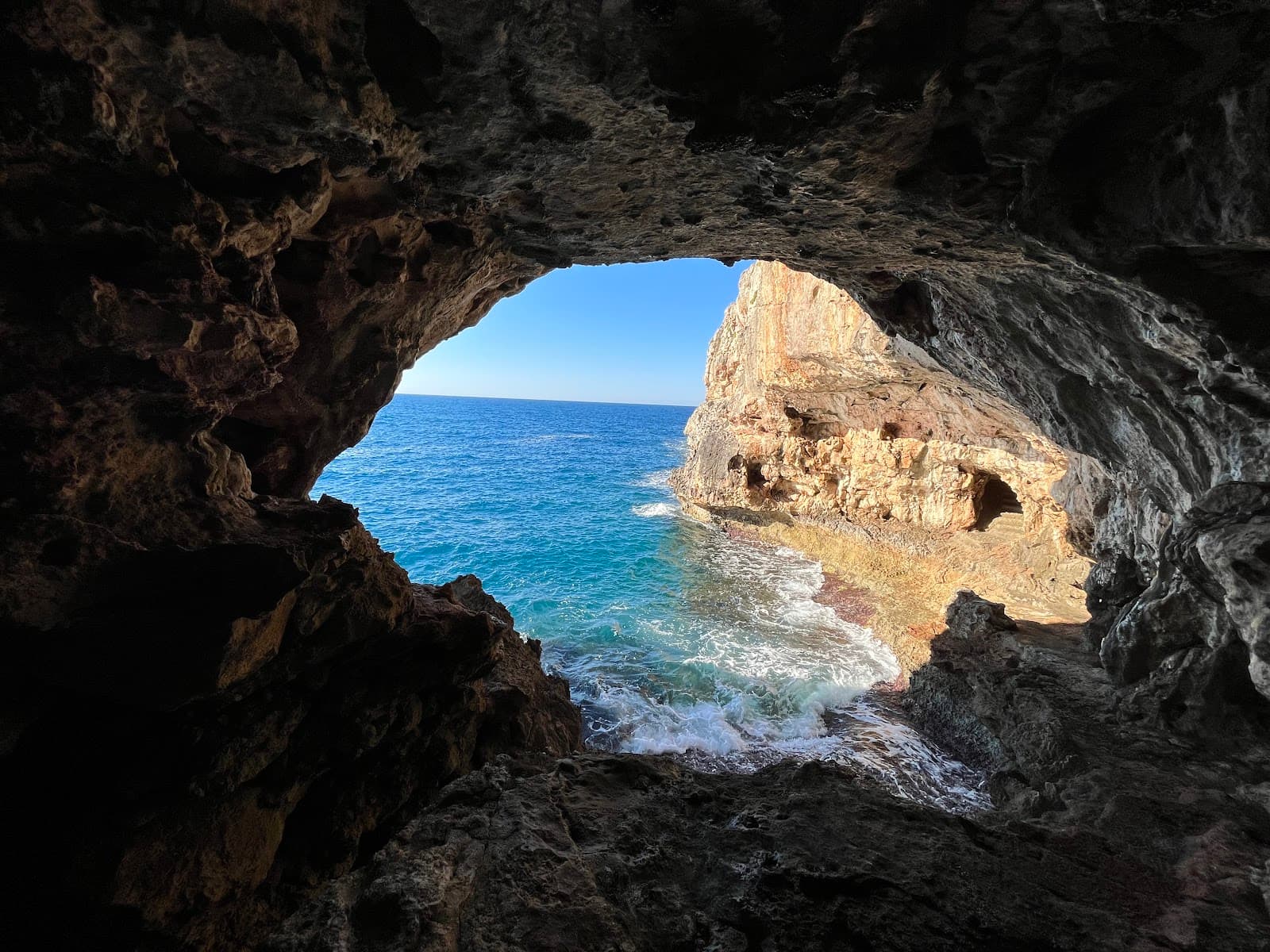 Koutalas Cave - Image 1