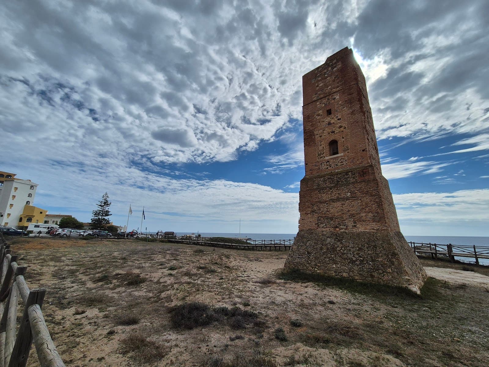 Torre Ladrones - Image 1