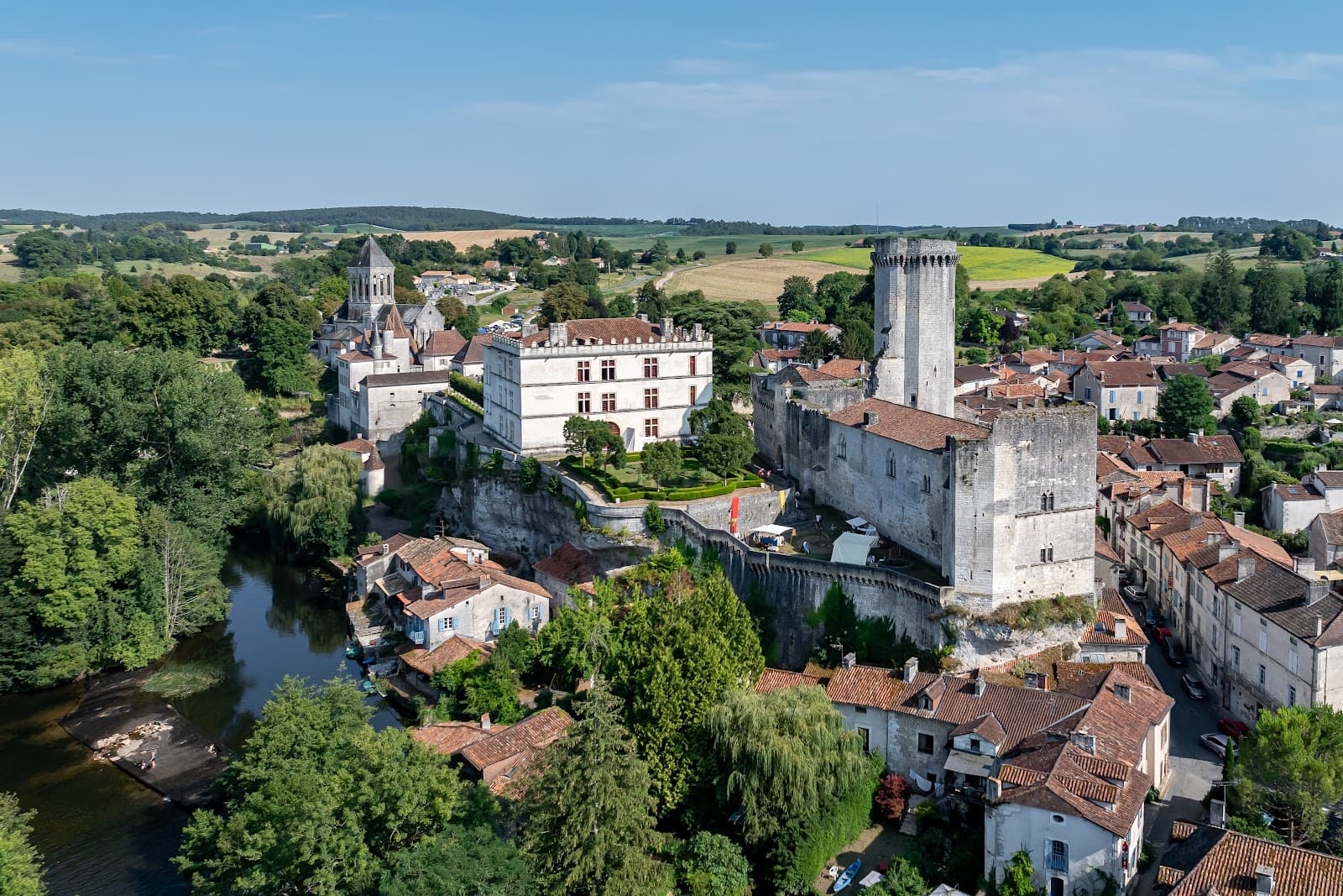 Château de Bourdeilles - Image 1