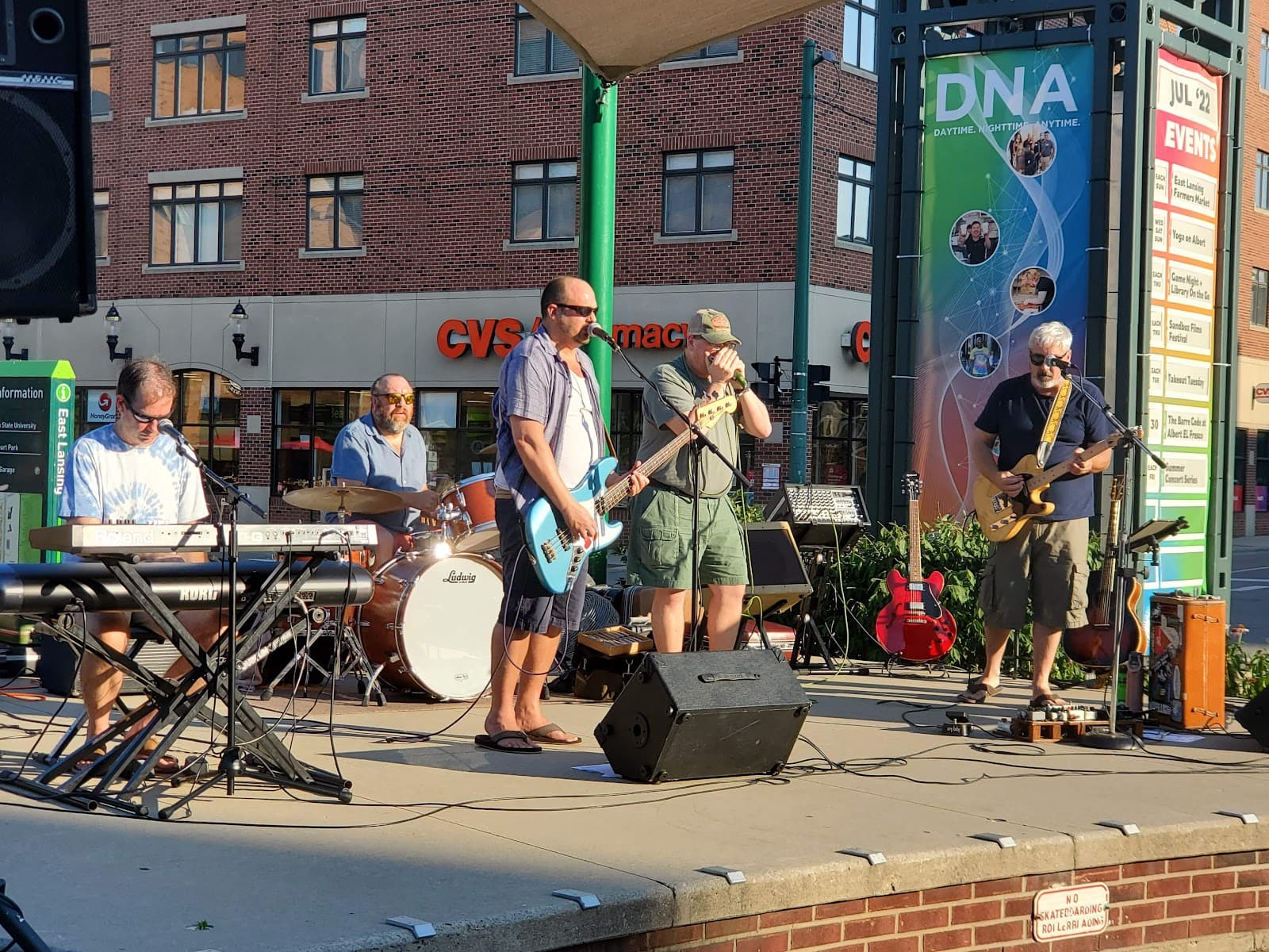 Ann Street Plaza - Image 1