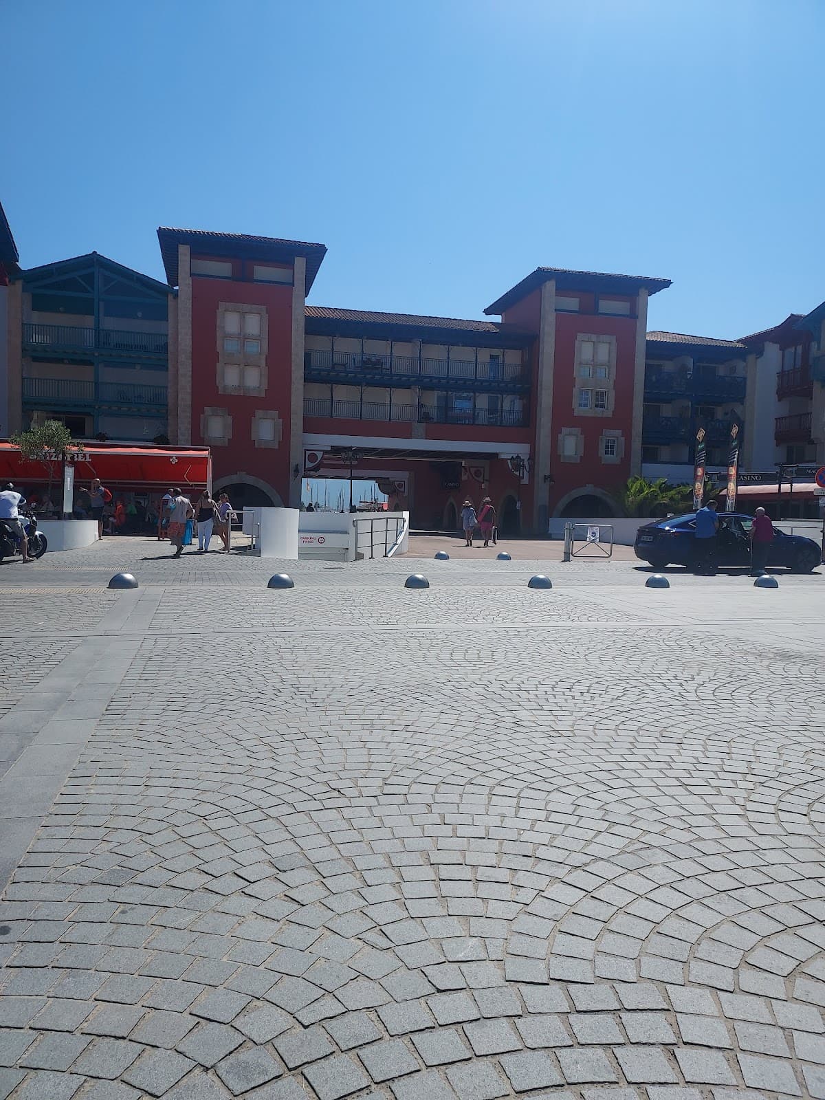 Boulevard de la Mer Promenade - Image 1