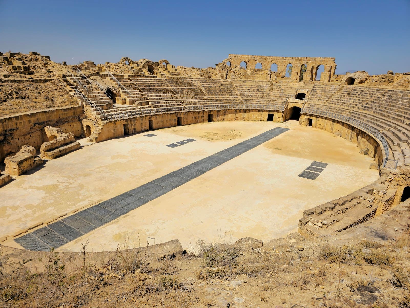 Oudhna Uthina Archaeological Site - Image 1