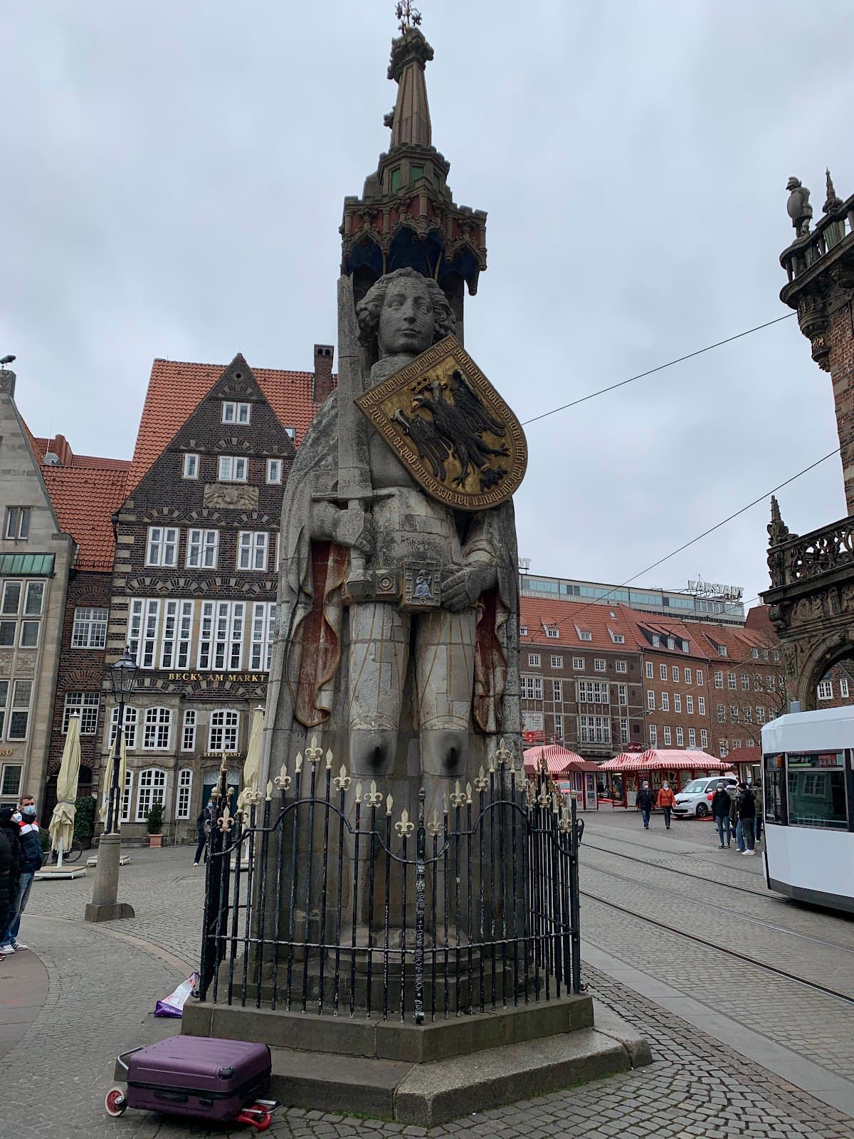 Roland Statue - Image 1