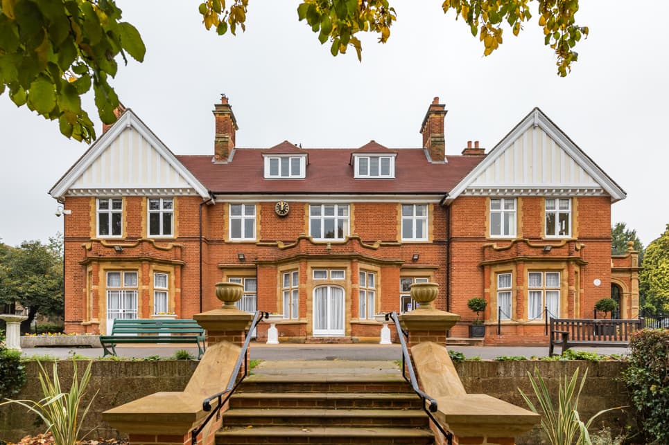 Ewell Court House and Gardens - Image 1