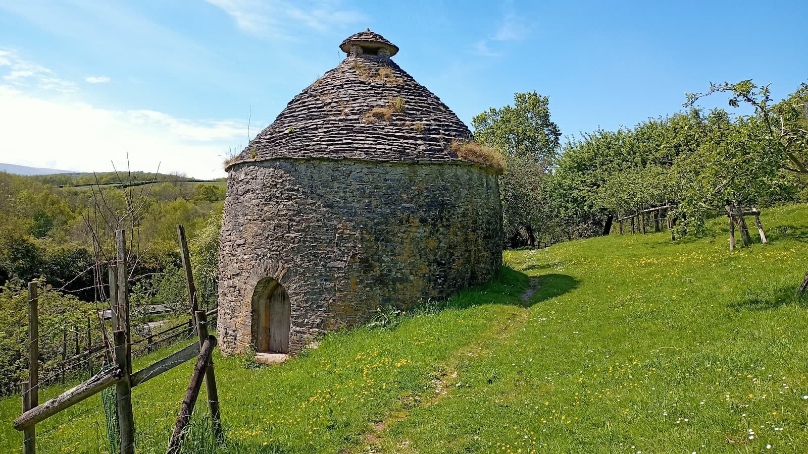 Pridhamsleigh Cavern - Image 1