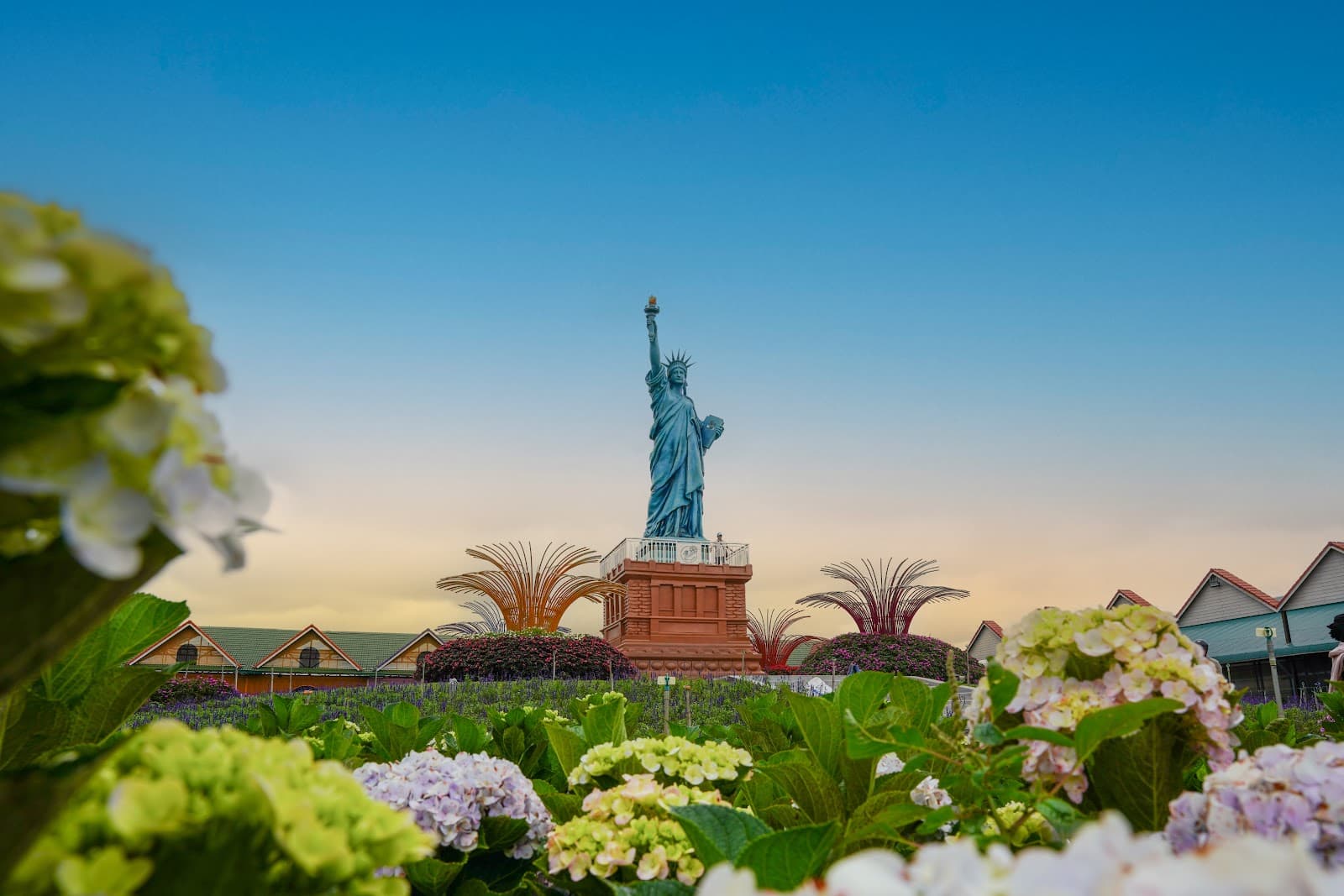 Van Thanh Flower Village - Image 1