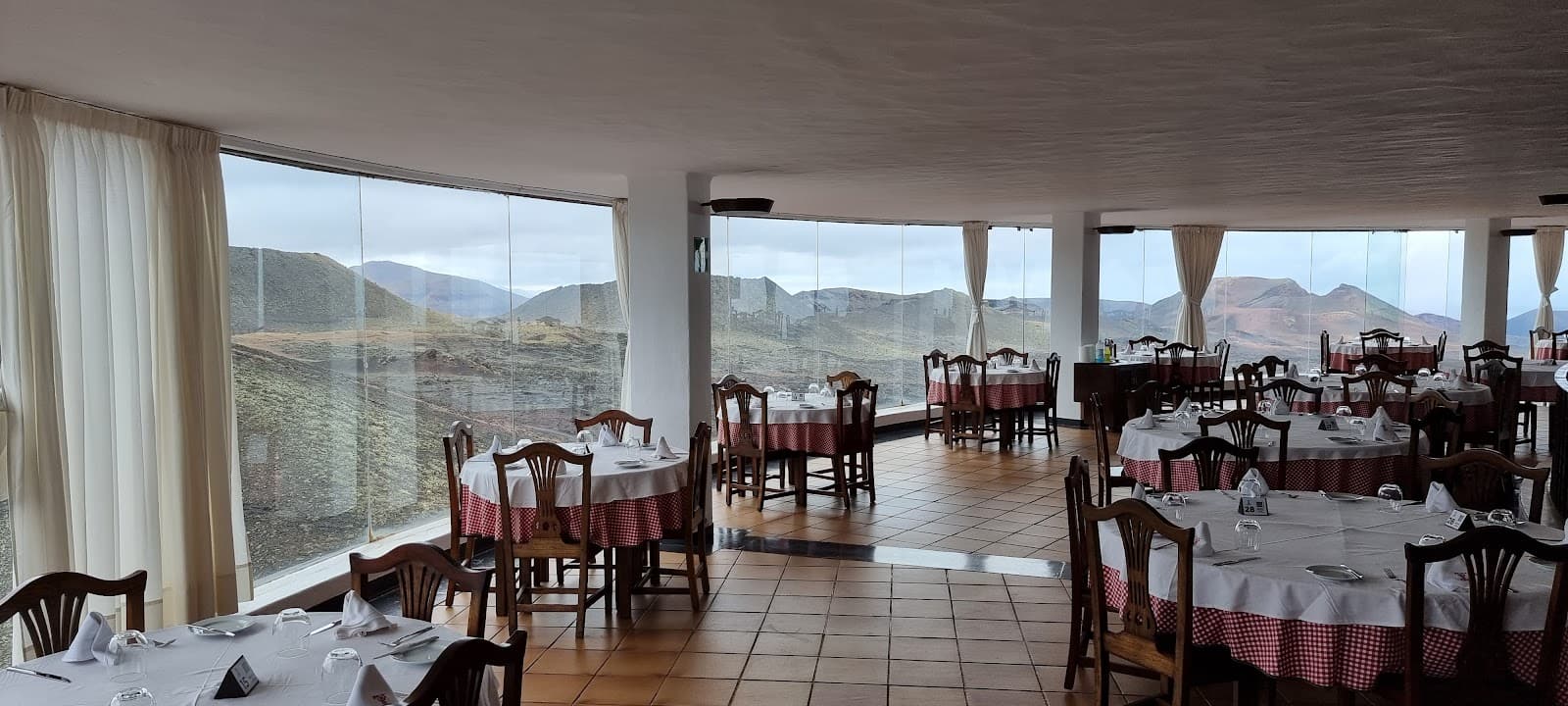 Islote de Hilario & El Diablo Restaurant - Image 1