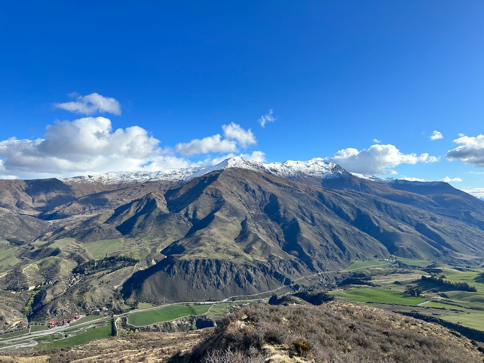 Crown Range Road Summit Lookout - Image 1