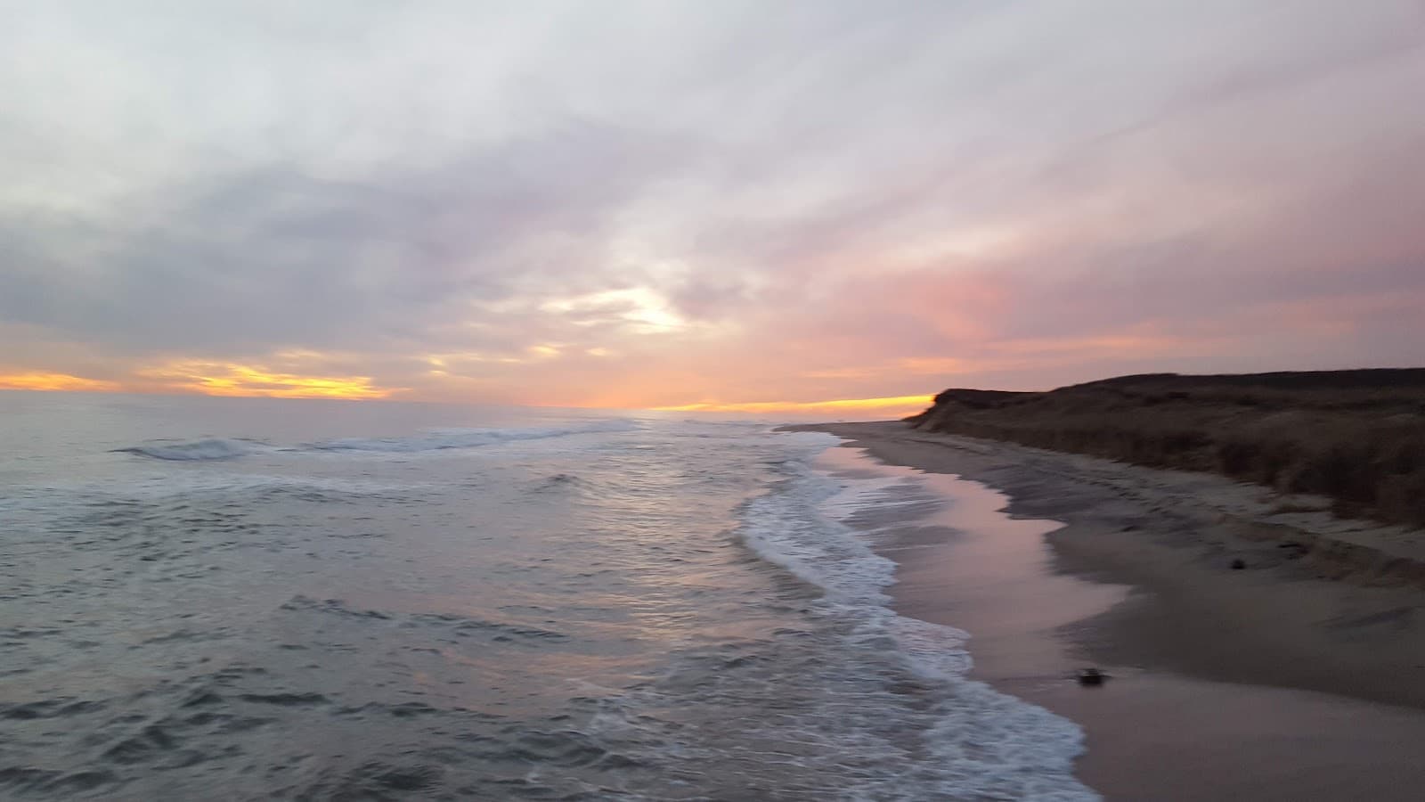 Tom Nevers Beach - Image 1