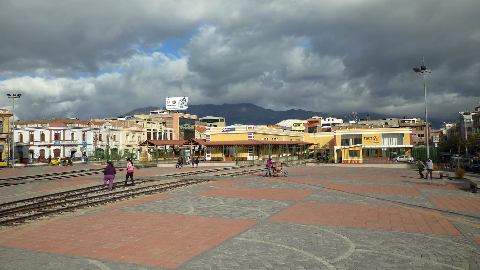 Plaza Alfaro - Image 1