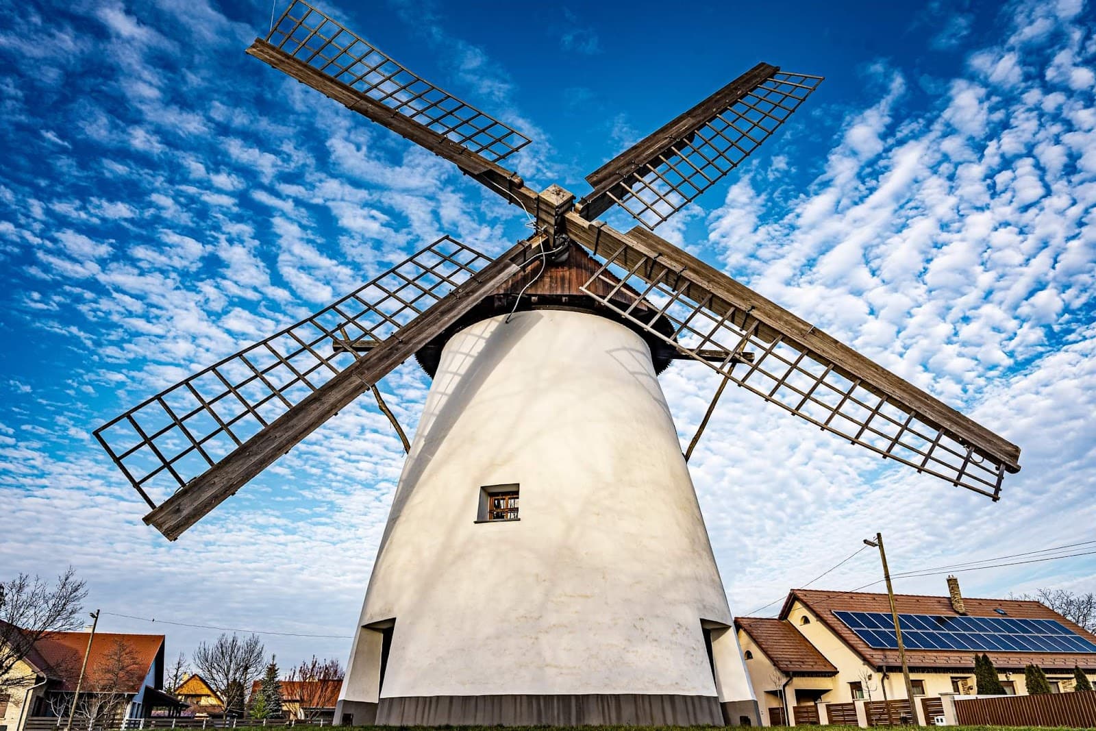 Kiskundorozsma Windmill - Image 1