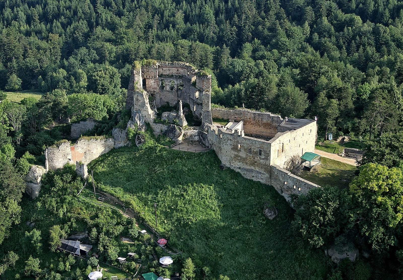 Kamieniec Castle Ruins (Odrzykoń) - Image 1