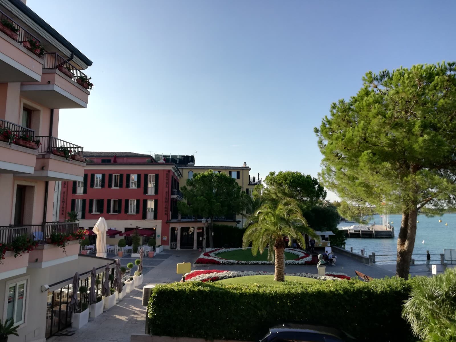 Piazza Carducci - Image 1