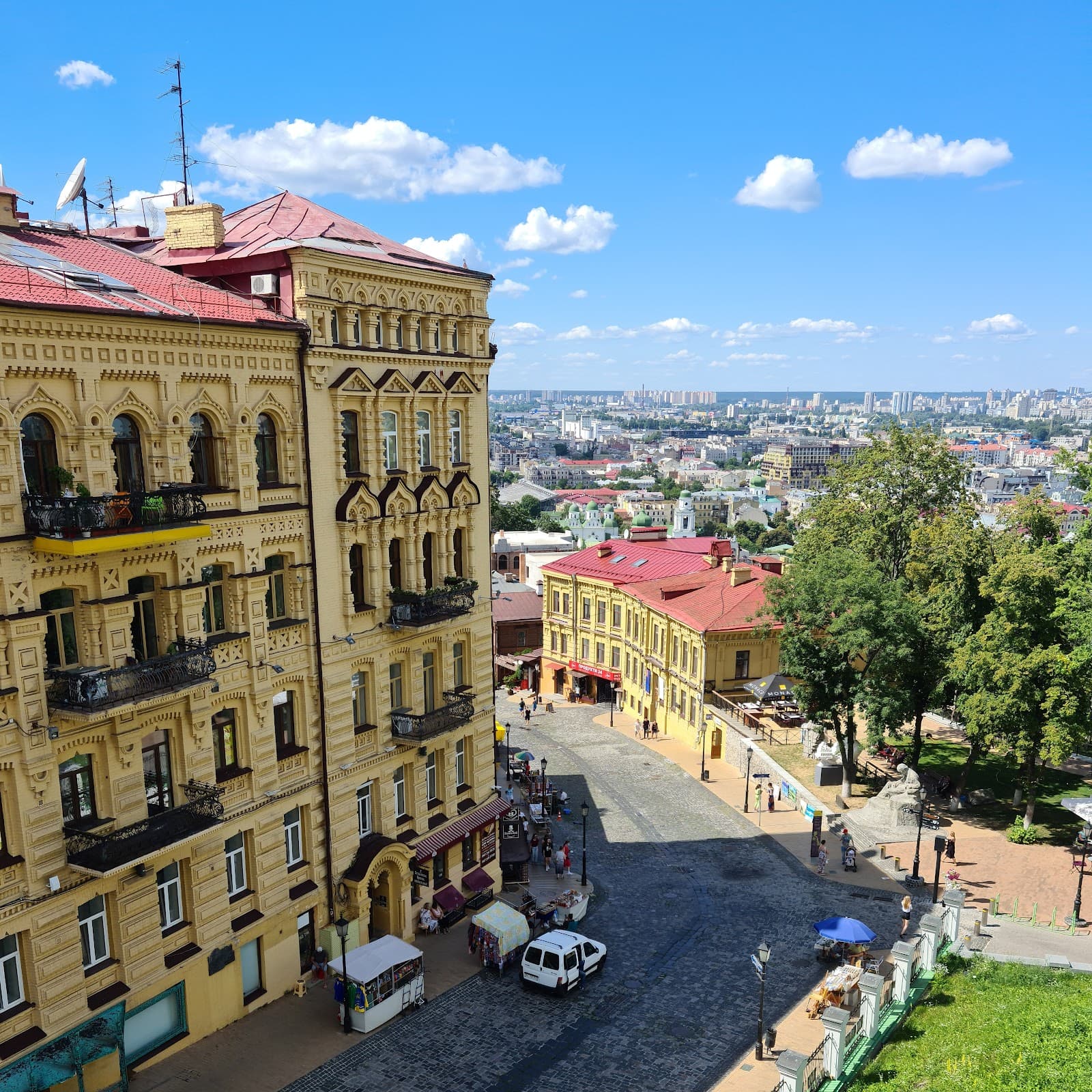 Andriivskyi Descent Kyiv - Image 1