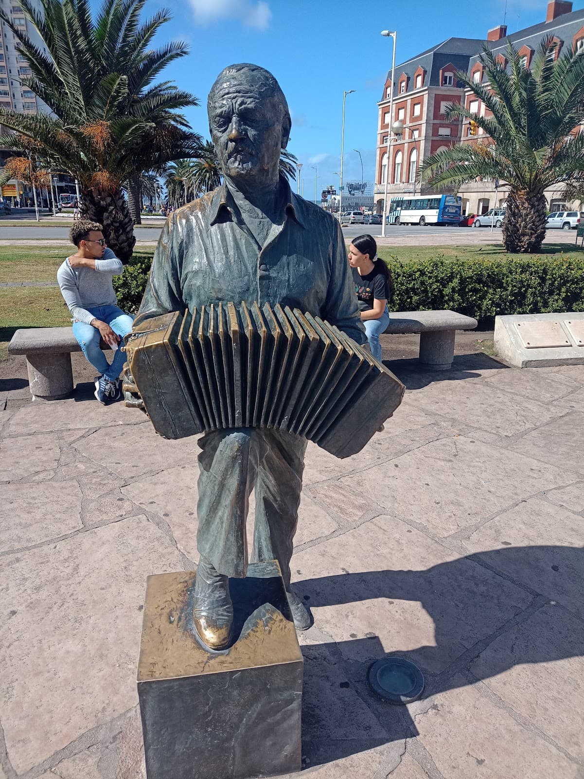 Monumento a Astor Piazzolla - Image 1