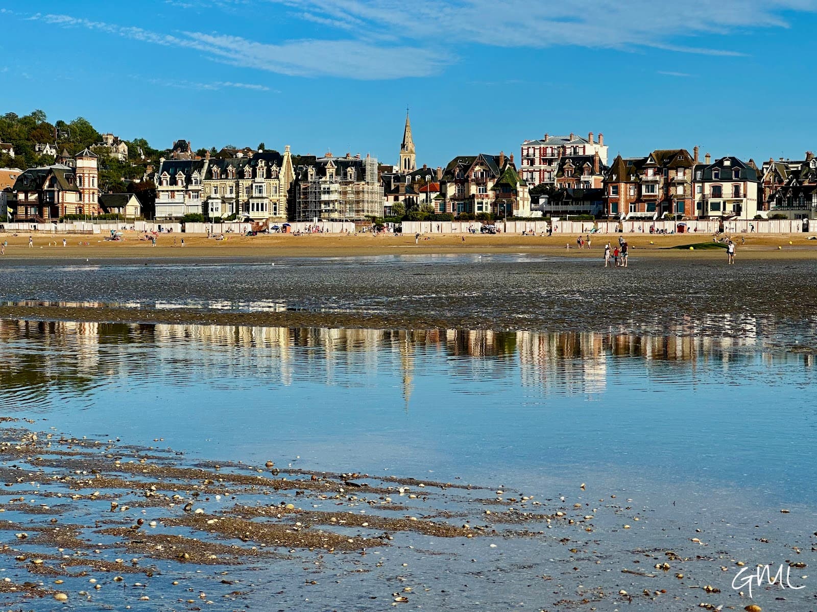 Houlgate Beach and Villas - Image 1