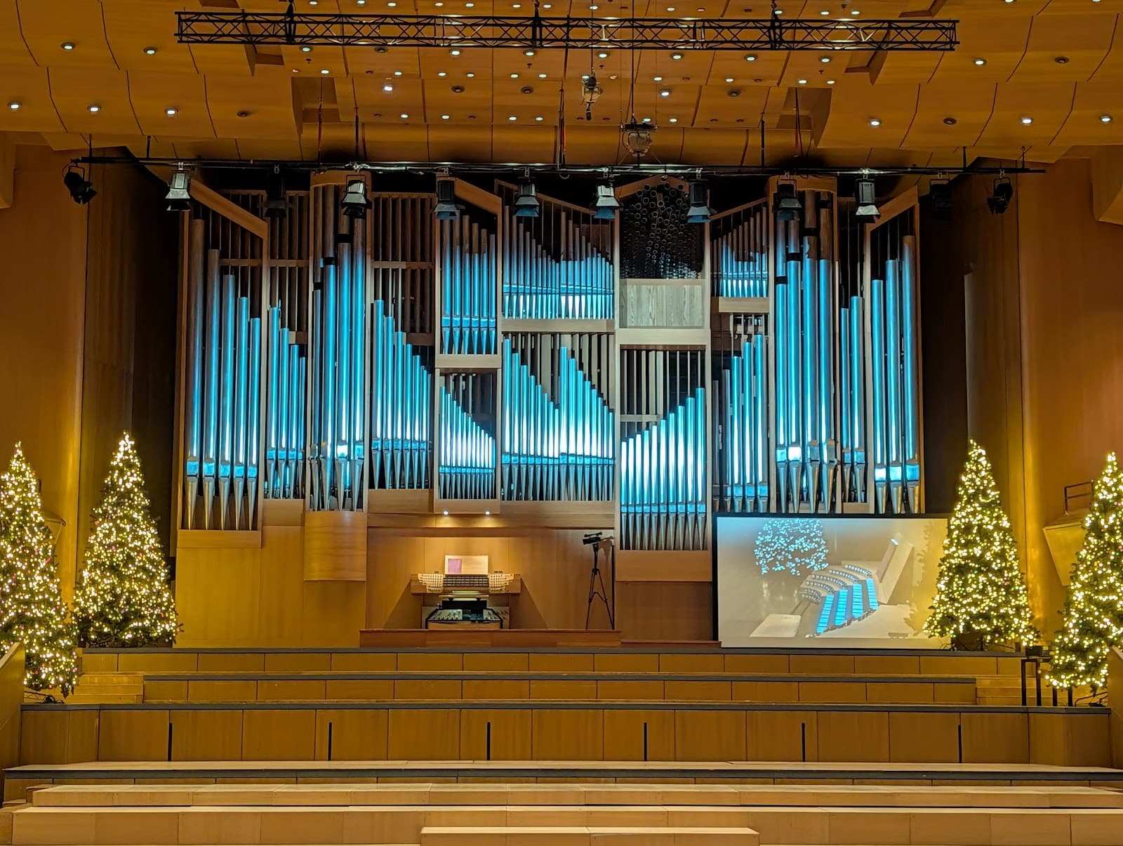 Various meeting points in Athens - Image 1