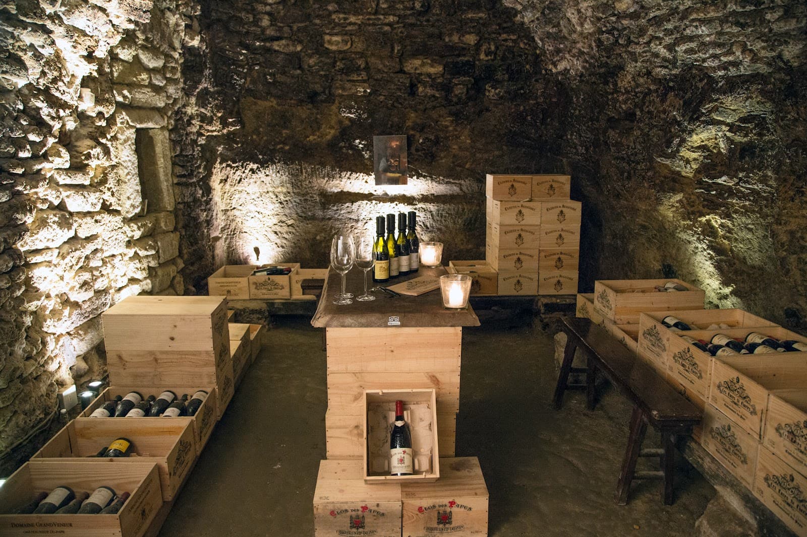 Les Caves Saint Charles Avignon - Image 1